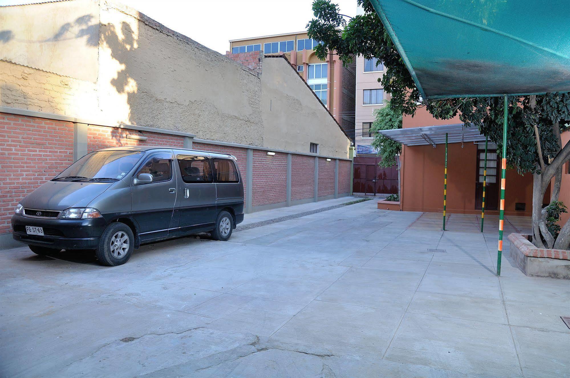 Apart Hotel Violettas Cochabamba Exterior photo